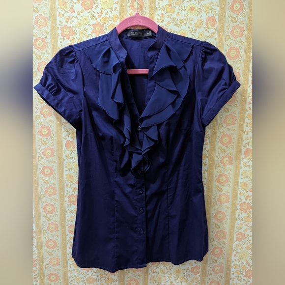 The Limited Essential Shirt (XS) - Picture 5 of 5